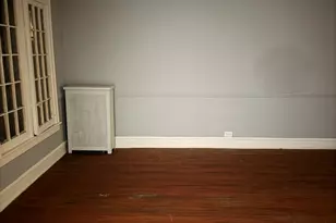 2221 E 70th Pl, Chicago, IL 60649 - Photo 7