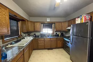 1245 W Violet St, Freeport, IL 61032 - Photo 3