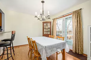 8856 Patrick Ct, Woodridge, IL 60517 - Photo 9