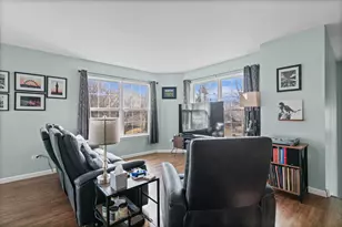 34314 N Barberry Rd, Round Lake Beach, IL 60073 - Photo 9