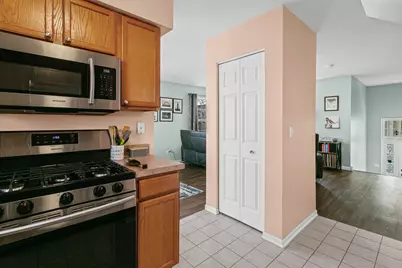 34314 N Barberry Road, Round Lake Beach, IL 60073 - Photo 5