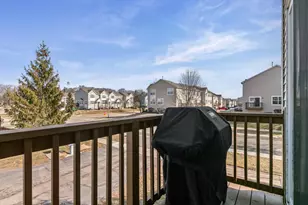 34314 N Barberry Rd, Round Lake Beach, IL 60073 - Photo 17