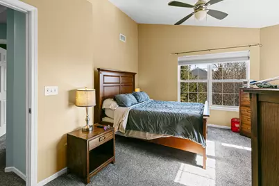 34314 N Barberry Road, Round Lake Beach, IL 60073 - Photo 9