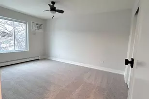 239 Gregory St, Aurora, IL 60504 - Photo 5