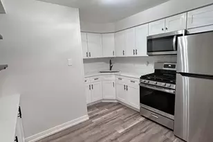 239 Gregory St, Aurora, IL 60504 - Photo 7