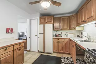 435 S Cleveland Ave, Arlington Heights, IL 60005 - Photo 3