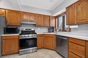 6443 Oak Forest Ave, Tinley Park, IL 60477 - Photo 7