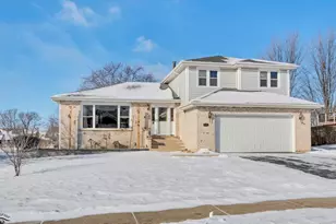 618 Mendota Ln, Romeoville, IL 60446 - Photo 3