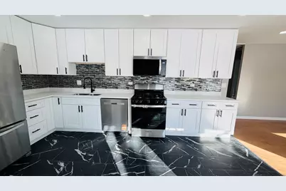 222 Saint Marys Parkway, Buffalo Grove, IL 60089 - Photo 7