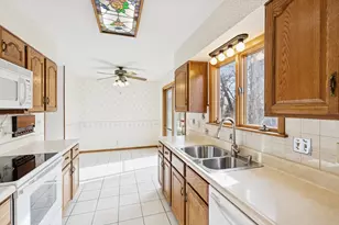 4610 34th Ave, Moline, IL 61265 - Photo 11