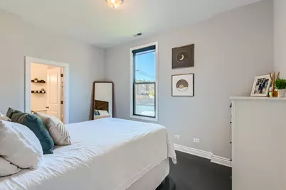 3258 N Racine Avenue #2, Chicago, IL 60657 - Photo 9