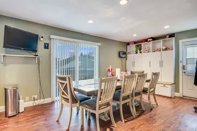 8254 Linder Avenue, Burbank, IL 60459 - Photo 7