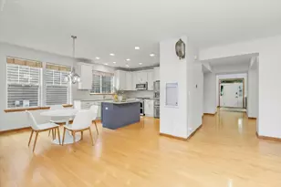 306 Lasalle St, Vernon Hills, IL 60061 - Photo 9