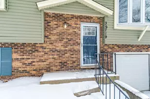 36719 N Lawrence Dr, Lake Villa, IL 60046 - Photo 3