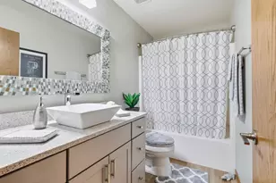 3041 55th St, Moline, IL 51265 - Photo 15