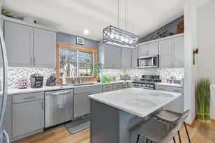 3041 55th St, Moline, IL 51265 - Photo 7