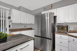 15601 Ridgeland Ave, Oak Forest, IL 60452 - Photo 11