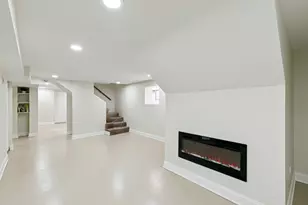 7944 S Blackstone Ave, Chicago, IL 60619 - Photo 17