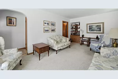 6911 W Niles Terrace, Niles, IL 60714 - Photo 5