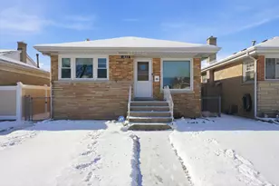 1822 N 18th Ave, Melrose Park, IL 60160 - Photo 1