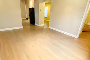 2225 W Oakdale Ave, Chicago, IL 60618 - Photo 3