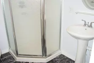 2225 W Oakdale Ave, Chicago, IL 60618 - Photo 13