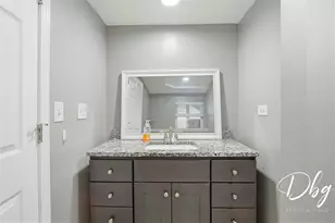 233 W Hawthorne Dr, Round Lake Beach, IL 60073 - Photo 35