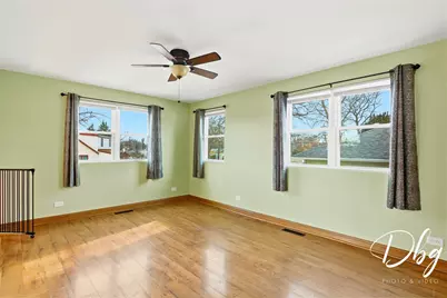 233 W Hawthorne Drive, Round Lake Beach, IL 60073 - Photo 3