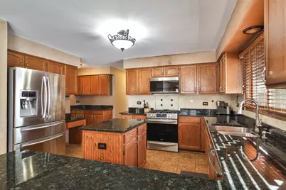 591 Salceda Lane, Mundelein, IL 60060 - Photo 13