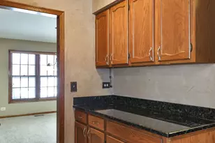 591 Salceda Ln, Mundelein, IL 60060 - Photo 15