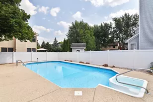 591 Salceda Ln, Mundelein, IL 60060 - Photo 33