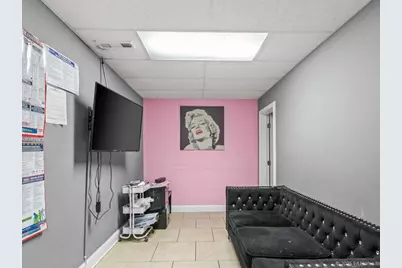 8204 S Stony Island Avenue, Chicago, IL 60617 - Photo 15