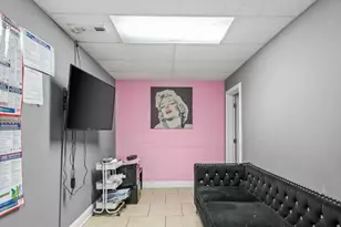 8204 S Stony Island Ave, Chicago, IL 60617 - Photo 15