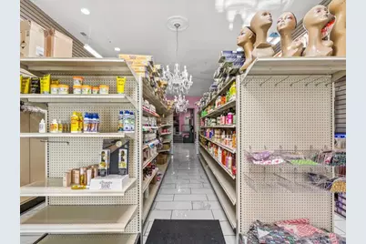 8204 S Stony Island Avenue, Chicago, IL 60617 - Photo 5