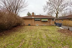 16428 Greenwood Ave, South Holland, IL 60473 - Photo 3