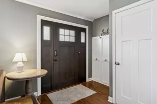 5S715 Park Meadow Dr, Naperville, IL 60540 - Photo 3