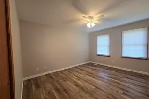 1565 Old Barn Cir, Libertyville, IL 60048 - Photo 19