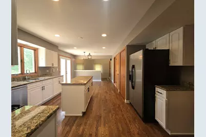 1565 Old Barn Circle, Libertyville, IL 60048 - Photo 7