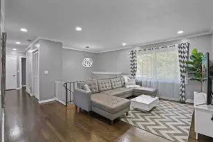 185 Ott Ave, Glen Ellyn, IL 60137 - Photo 3