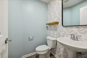 542 Cimmaron Cir, Crystal Lake, IL 60012 - Photo 9