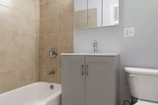 2007 W Jarvis Ave, Chicago, IL 60645 - Photo 15