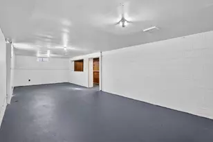 406 Bayliss Ave, Rockford, IL 61101 - Photo 25