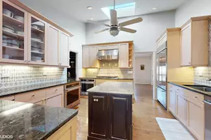 1240 Eaton Ct, Highland Park, IL 60035 - Photo 11