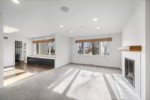 1240 Eaton Ct, Highland Park, IL 60035 - Photo 15