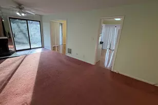 1S055 Spring Rd, Oakbrook Terrace, IL 60181 - Photo 5