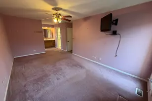 1S055 Spring Rd, Oakbrook Terrace, IL 60181 - Photo 17