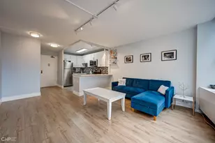 5757 N Sheridan Rd, Chicago, IL 60660 - Photo 3