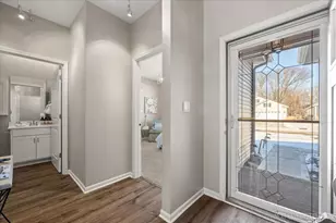 239 Durham St, North Aurora, IL 60542 - Photo 5