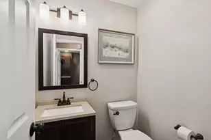 301 Gatewood Ln, Grayslake, IL 60030 - Photo 9