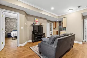 6146 N Ravenswood Ave, Chicago, IL 60660 - Photo 5